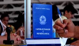 IBGE: desemprego fecha primeiro trimestre em 7,1%