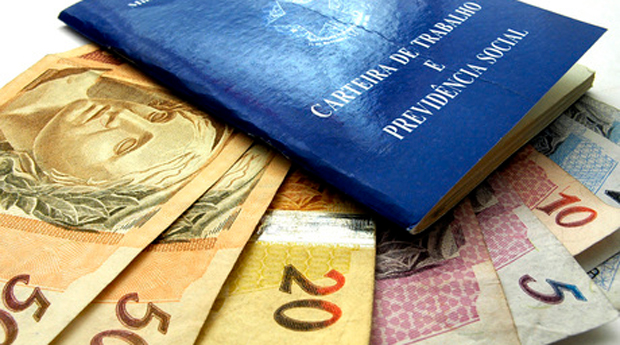 Termina nesta segunda o prazo para o recolhimento do abono salarial de R$ 724